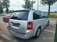 Usata Chrysler Voyager Limited 163 CV (119 kW) 2008 Grigio Monovolume