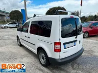 Usata VW Caddy Highline 102 CV (75 kW) 2015 Bianco Monovolume