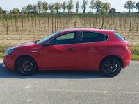 Usata Alfa Romeo Giulietta Quadrifoglio Verde 174 CV (127 kW) 2015 Rosso Utilitaria