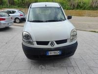 Usata Renault Kangoo 65 CV (47 kW) 2004 Bianco Monovolume