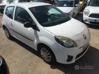 Usata Renault Twingo Dynamique 58 CV (42 kW) 2009 Bianco Utilitaria
