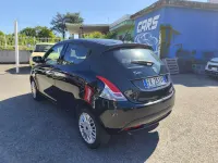Begagnad Lancia Ypsilon Silver 69 HK (50 kW) 2017 Svart Halvkombi