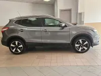 Usata Nissan Qashqai N-Connecta 131 CV (96 kW) 2017 Grigio SUV