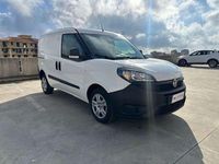 Usata Fiat Doblò 105 CV (77 kW) 2021 Bianco Monovolume