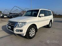 Usata Mitsubishi Pajero Instyle 190 CV (139 kW) 2016 Bianco SUV