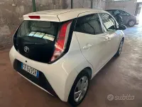 Usata Toyota Aygo Cool 69 CV (50 kW) 2018 Bianco Utilitaria