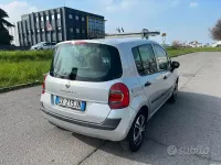 Usata Renault Modus Dynamique 75 CV (55 kW) 2009 Grigio Monovolume