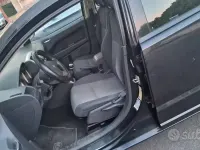 Usata Dodge Caliber 140 CV (102 kW) 2010 Nero Utilitaria