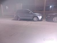 Usata Ford Fiesta 73 CV (53 kW) 2005 Grigio Berlina