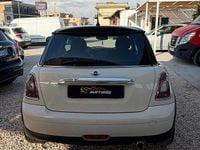 Usata Mini Cooper D 110 CV (80 kW) 2009 Beige Utilitaria