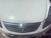 Usata Opel Corsa 65 CV (47 kW) 2010 Bianco Utilitaria