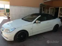 Usata Mercedes E220 2013 Bianco Cabrio