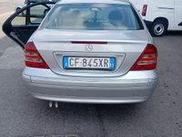 Usata Mercedes 220 2003 Grigio Berlina
