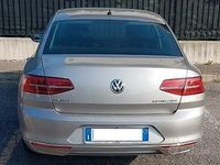 Usata VW Passat 150 CV (110 kW) 2016 Grigio Berlina