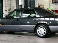 Usata Mercedes 200 136 CV (100 kW) 1994 Grigio Berlina