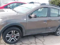 Begagnad Dacia Sandero Stepway 90 HK (66 kW) 2019 Brun Sedan
