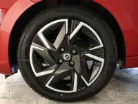 Usata Nissan Micra 125 CV (91 kW) 2023 Rosso Utilitaria