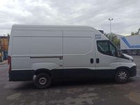 Usata Iveco Daily 140 CV (102 kW) 2015 Bianco Furgone