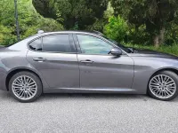 Usata Alfa Romeo Giulia Super 180 CV (132 kW) 2017 Grigio Berlina