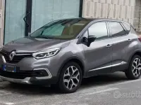Usata Renault Captur 90 CV (66 kW) 2018 Grigio SUV