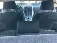 Usata Toyota Auris Hybrid Active 99 CV (72 kW) 2011 Bianco Berlina