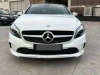 Usata Mercedes A180 122 CV (89 kW) 2016 Bianco Berlina