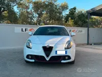 Usata Alfa Romeo Giulietta Super 120 CV (88 kW) 2018 Bianco Utilitaria
