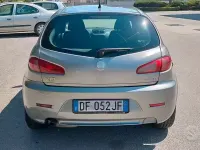 Usata Alfa Romeo 147 120 CV (88 kW) 2007 Grigio Utilitaria