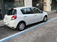 Usata Renault Clio II 75 CV (55 kW) 2010 Berlina