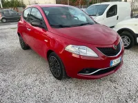 Usata Lancia Ypsilon 95 CV (69 kW) 2017 Rosso Utilitaria