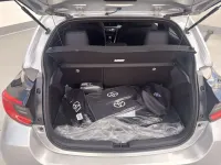 Nuova Toyota Yaris Hybrid Lounge 92 CV (67 kW) 2025 Argento Berlina