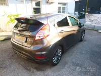 Usata Ford Fiesta ST-Line 75 CV (55 kW) 2017 Grigio Utilitaria
