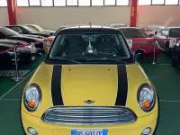 Usata Mini Cooper D 109 CV (80 kW) 2009 Giallo Utilitaria