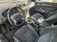 Usata Ford Mondeo Ghia 155 CV (114 kW) 2006 Grigio Berlina