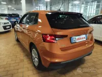Usata Skoda Fabia Ambition 80 CV (58 kW) 2023 Arancione sunset / metallizzato Utilitaria