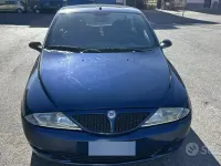 Usata Lancia Ypsilon 80 CV (58 kW) 2002 Bluazzurro Utilitaria