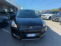 Usata Ford Kuga 120 CV (88 kW) 2016 Nero SUV