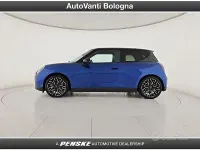 Usata Mini Cooper SE Favoured 160 kW (218 CV) 2025 Blu Utilitaria