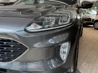 Usata Ford Kuga 120 CV (88 kW) 2022 Grigio SUV