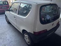 Usata Fiat 600 54 CV (39 kW) 2007 Bianco Berlina
