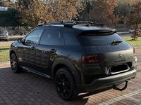 Usata Citroën C4 Shine 100 CV (73 kW) 2016 Nero SUV