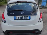 usata Lancia Ypsilon 0.9 t.air Elefantino ecochic metano 80cv clima