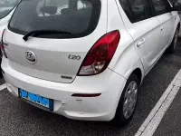 Usata Hyundai i20 75 CV (55 kW) 2014 Bianco Utilitaria