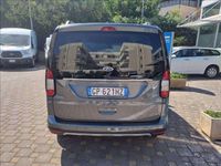 Usata Ford Tourneo Connect Active 122 CV (89 kW) 2023 Grigio metallizzato Monovolume