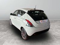 Usata Lancia Ypsilon Silver 69 CV (50 kW) 2024 Bianco neve Utilitaria