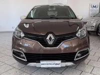 Usata Renault Captur 90 CV (66 kW) 2015 Bronzo SUV