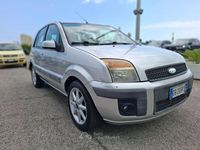 Usata Ford Fusion 68 CV (50 kW) 2006 Gray Monovolume