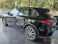 Usata Porsche Cayenne 245 CV (180 kW) 2011 Nero SUV
