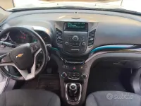 Usata Chevrolet Orlando 131 CV (96 kW) 2011 Grigio Monovolume