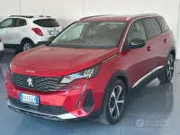 Usata Peugeot 5008 Allure 131 CV (96 kW) 2022 Rosso SUV